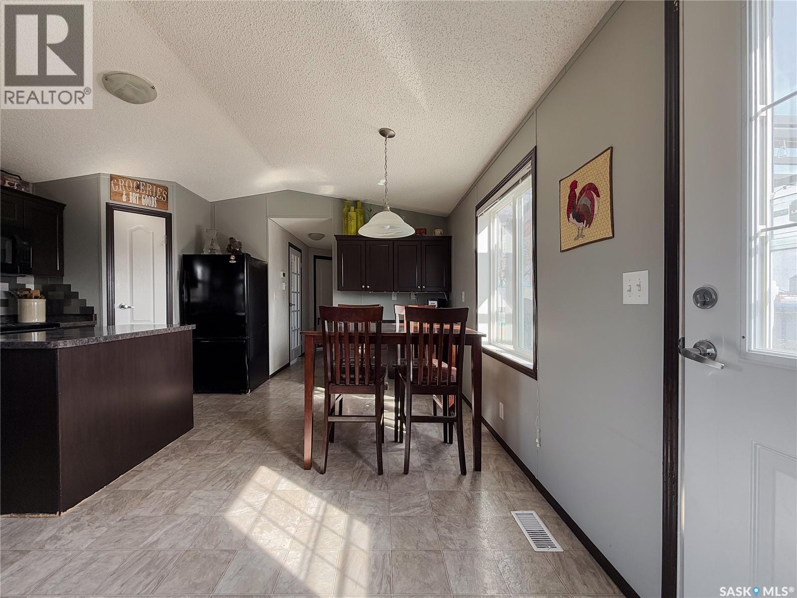 306 2nd Avenue W, Climax, Saskatchewan  S0N 0A7 - Photo 10 - SK033411