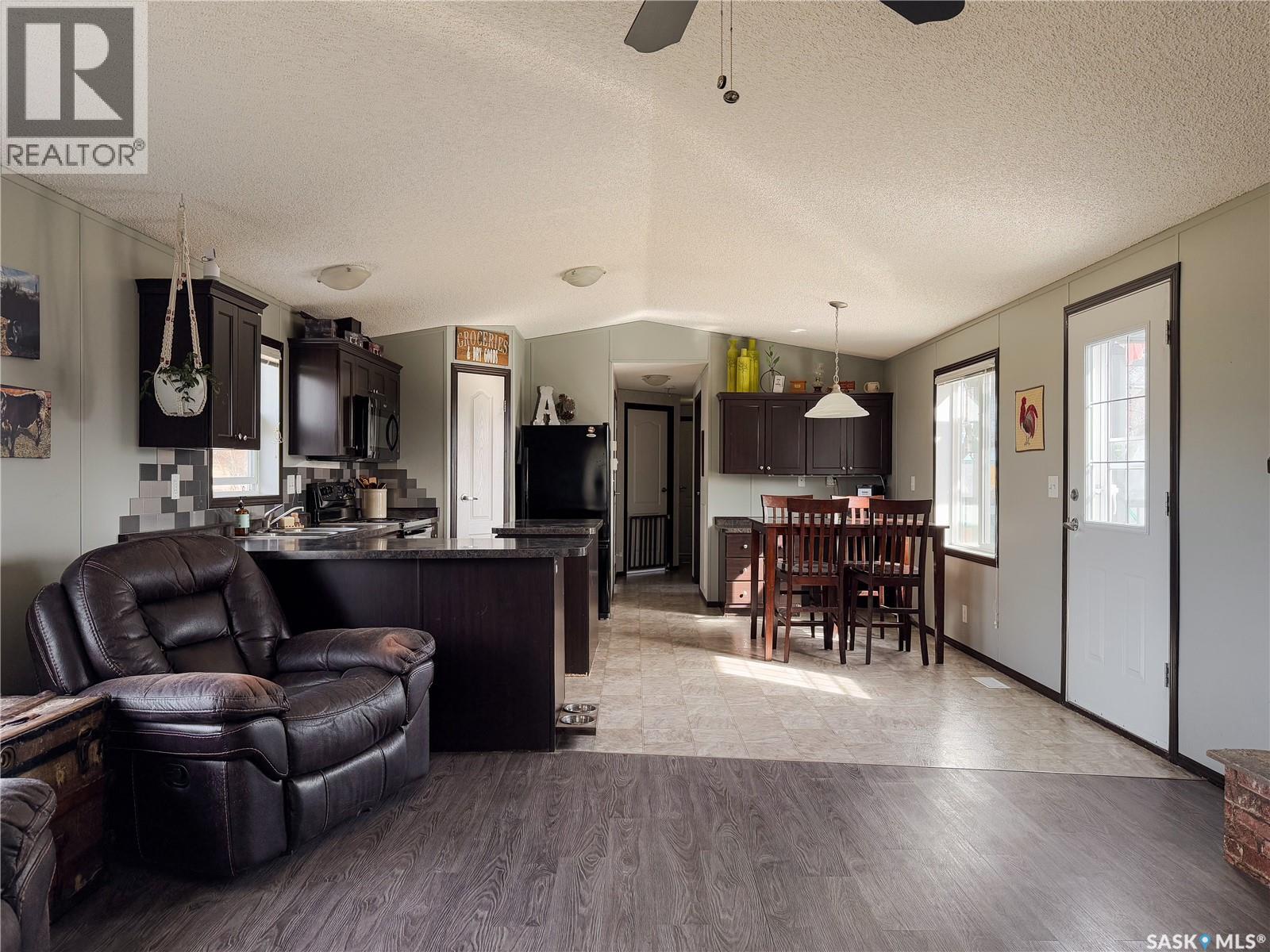 306 2nd Avenue W, Climax, Saskatchewan  S0N 0A7 - Photo 17 - SK033411