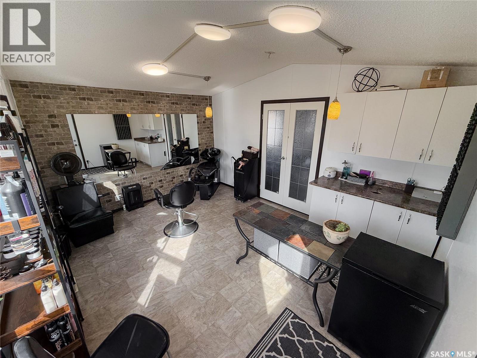 306 2nd Avenue W, Climax, Saskatchewan  S0N 0A7 - Photo 31 - SK033411