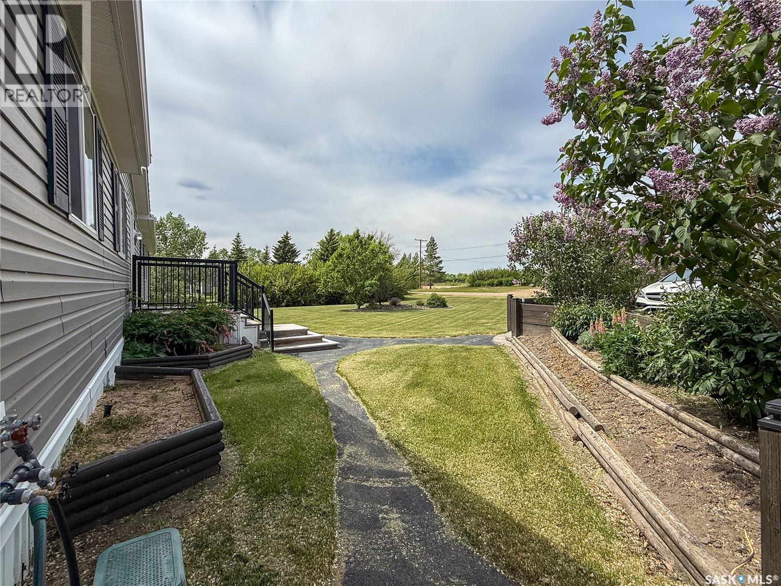 306 2nd Avenue W, Climax, Saskatchewan  S0N 0A7 - Photo 35 - SK033411