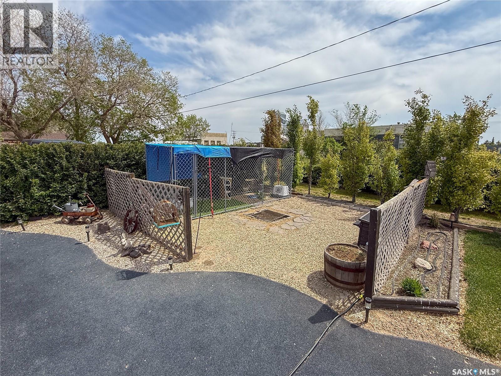 306 2nd Avenue W, Climax, Saskatchewan  S0N 0A7 - Photo 37 - SK033411