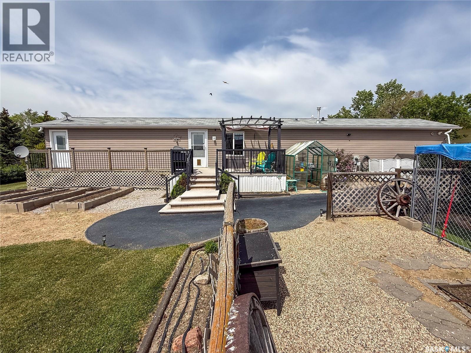 306 2nd Avenue W, Climax, Saskatchewan  S0N 0A7 - Photo 39 - SK033411