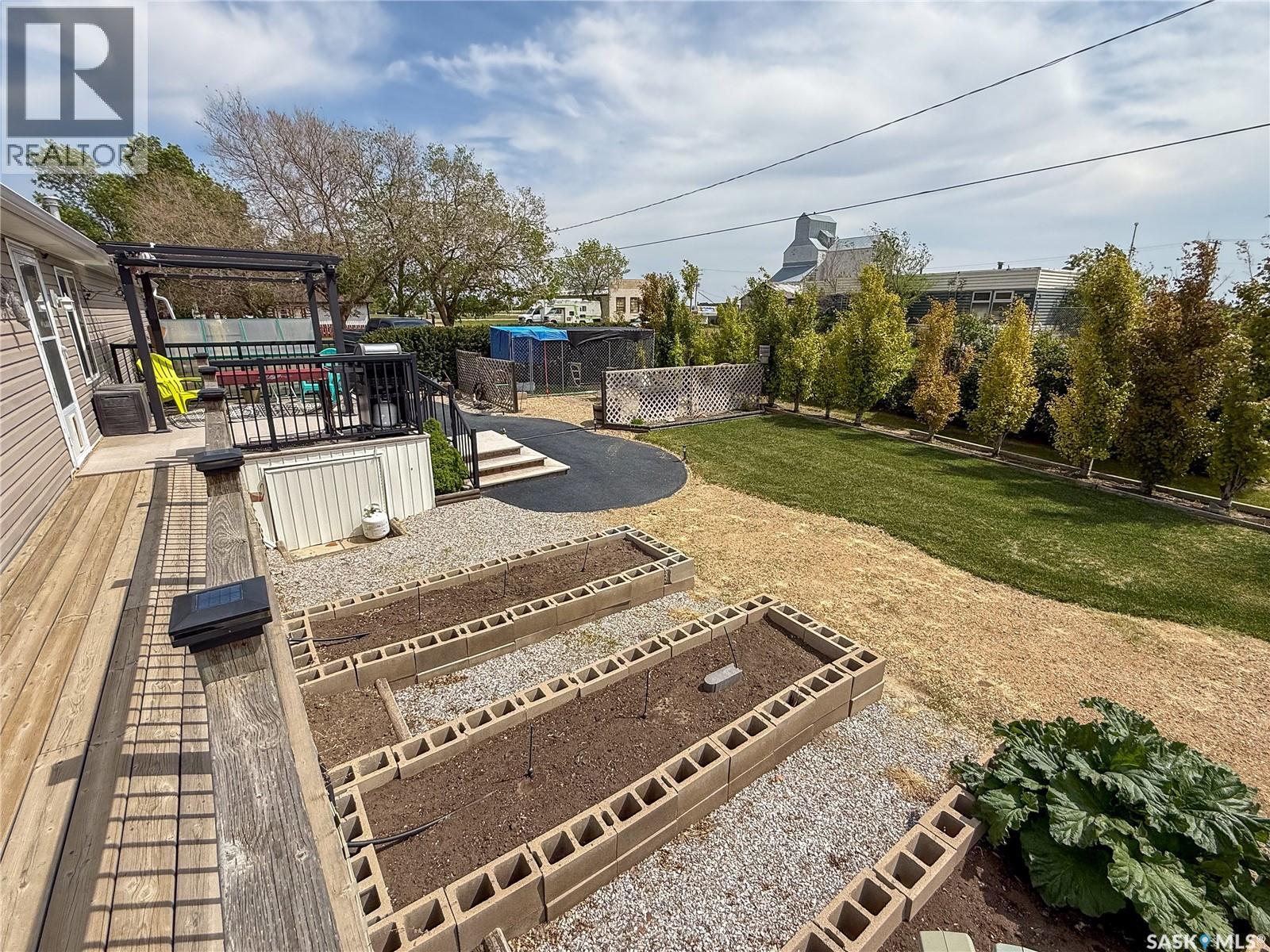 306 2nd Avenue W, Climax, Saskatchewan  S0N 0A7 - Photo 48 - SK033411