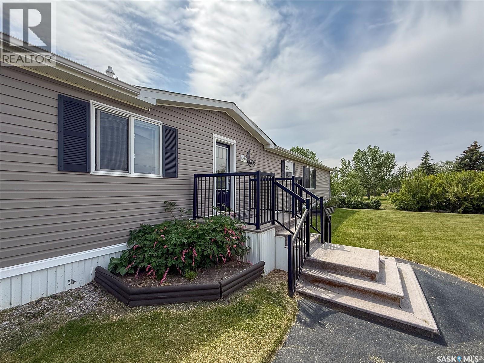 306 2nd Avenue W, Climax, Saskatchewan  S0N 0A7 - Photo 5 - SK033411