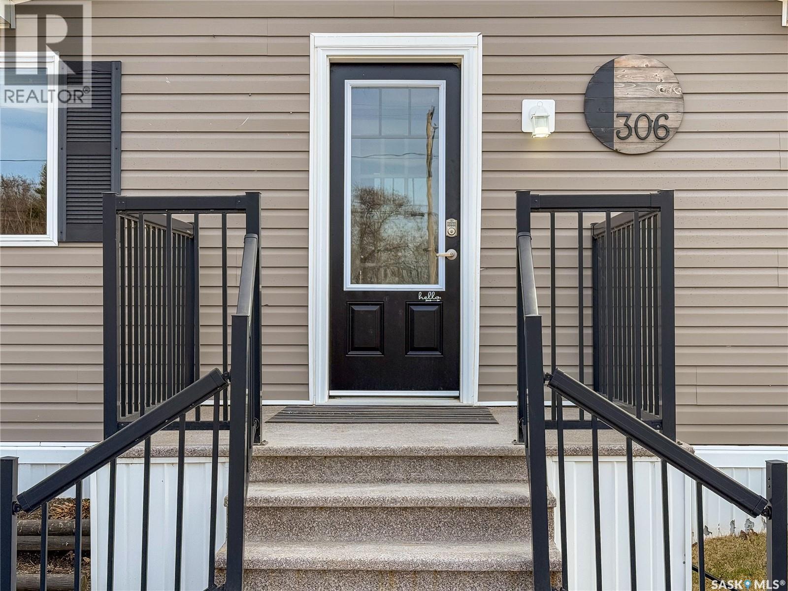 306 2nd Avenue W, Climax, Saskatchewan  S0N 0A7 - Photo 6 - SK033411