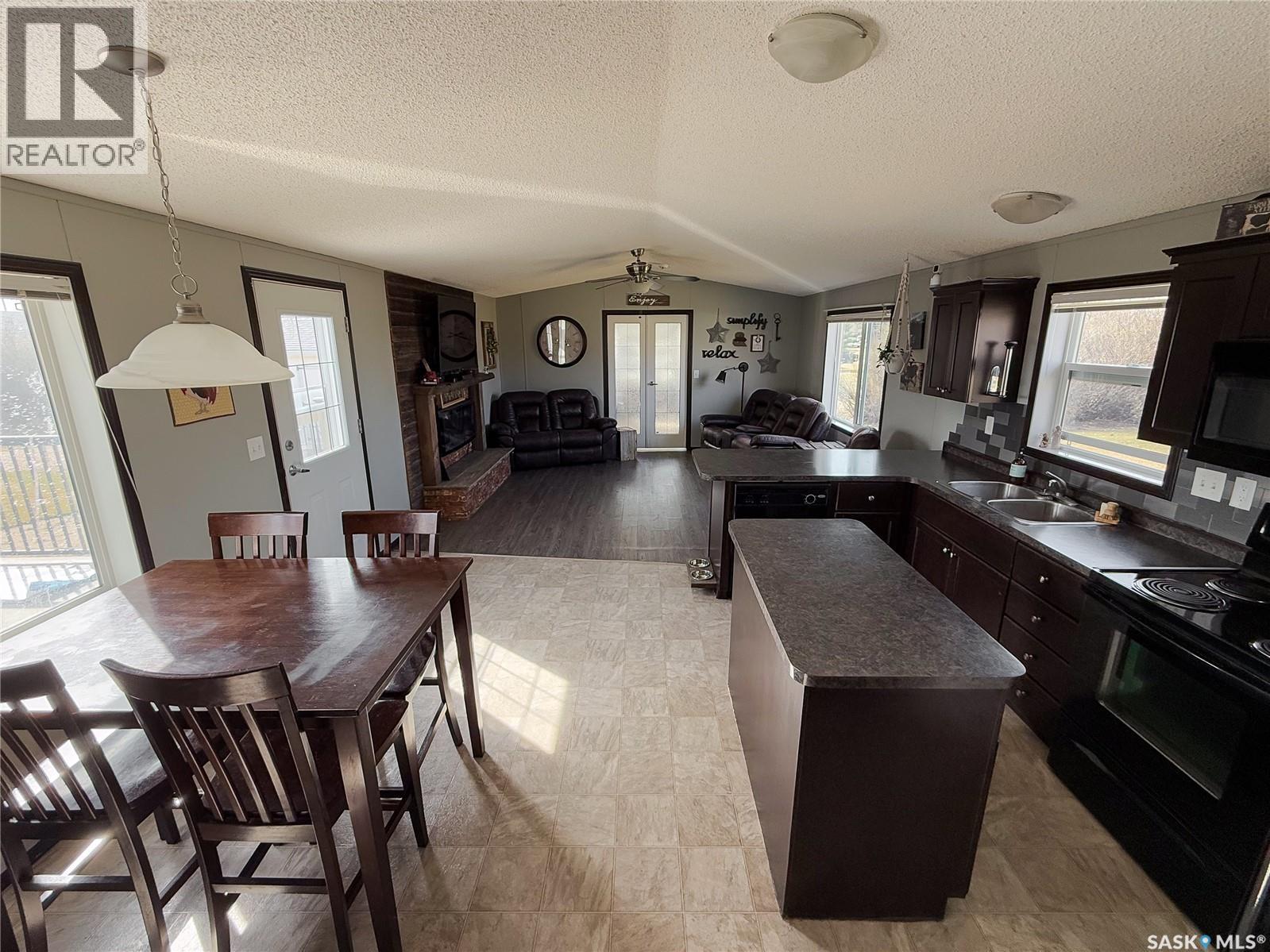 306 2nd Avenue W, Climax, Saskatchewan  S0N 0A7 - Photo 8 - SK033411