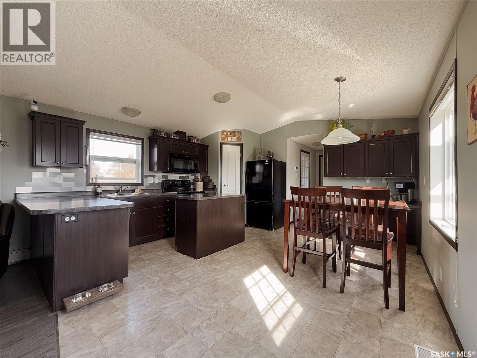 306 2nd Avenue W, Climax, Saskatchewan  S0N 0A7 - Photo 9 - SK033411