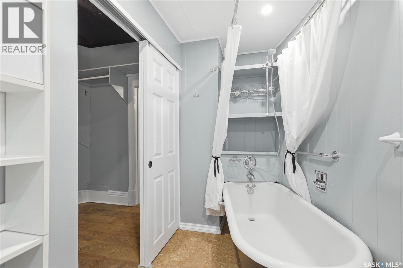 2323 Osler Street, Regina, Saskatchewan  S4P 1X2 - Photo 13 - SK033397