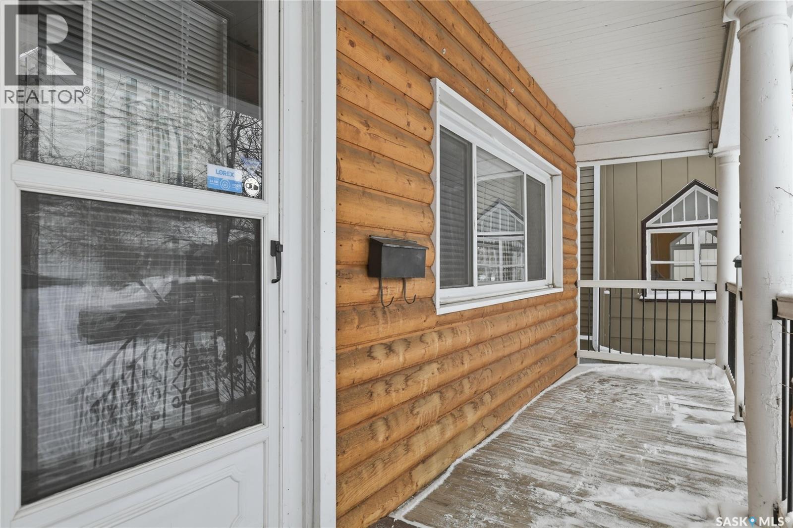 2323 Osler Street, Regina, Saskatchewan  S4P 1X2 - Photo 2 - SK033397