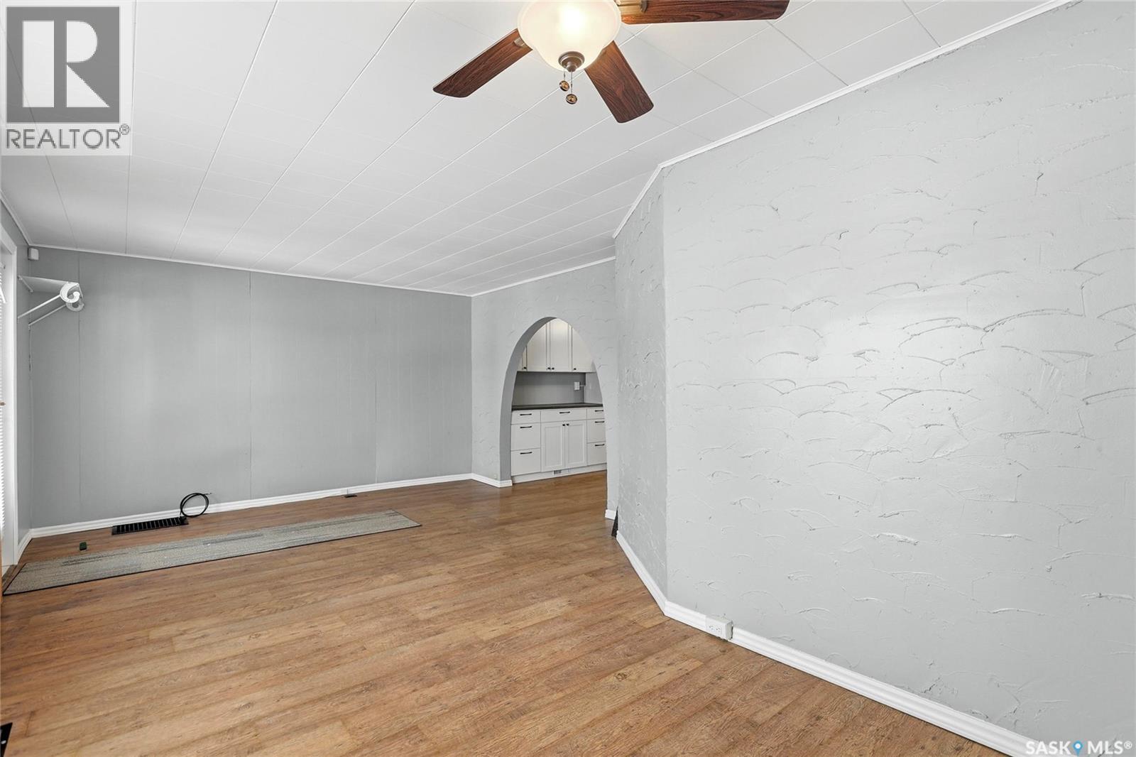 2323 Osler Street, Regina, Saskatchewan  S4P 1X2 - Photo 4 - SK033397