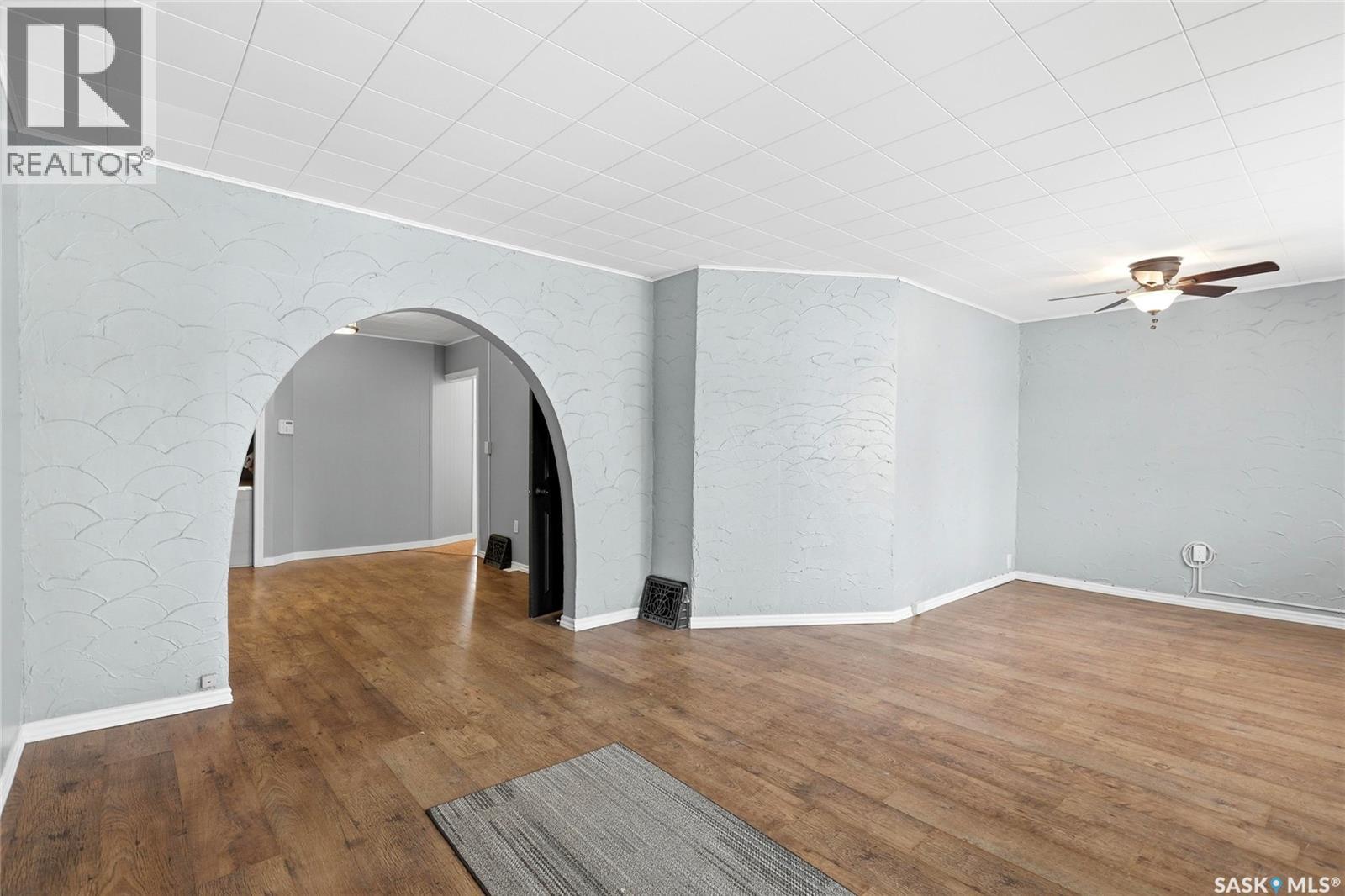 2323 Osler Street, Regina, Saskatchewan  S4P 1X2 - Photo 5 - SK033397