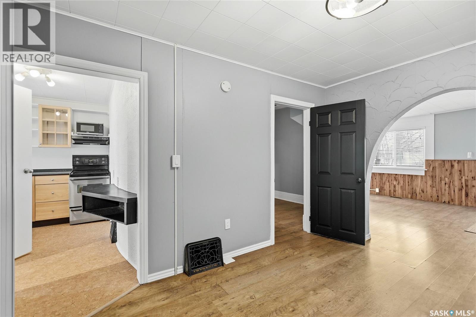 2323 Osler Street, Regina, Saskatchewan  S4P 1X2 - Photo 8 - SK033397