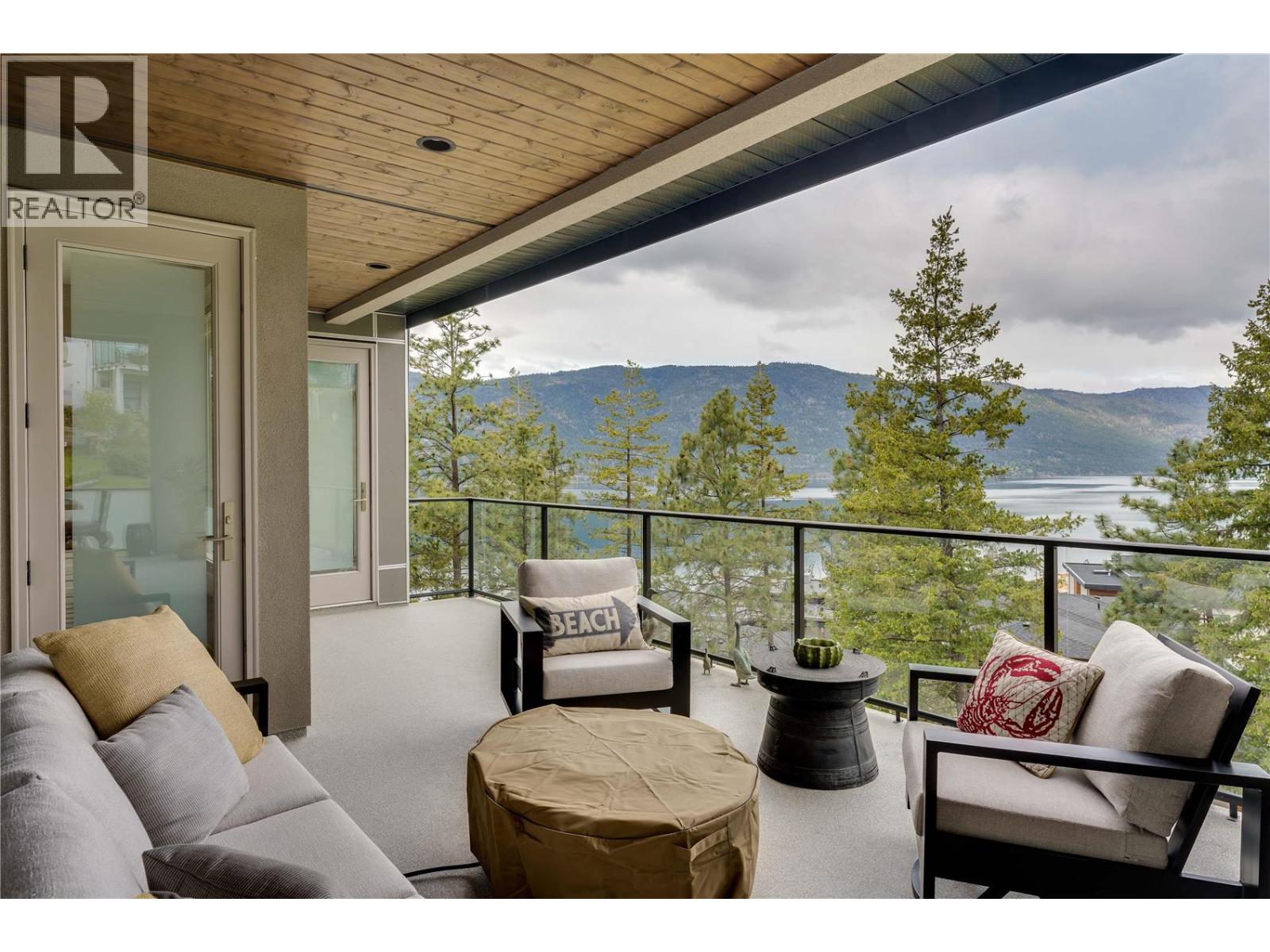 3303 Water Birch Circle Kelowna Photo 13