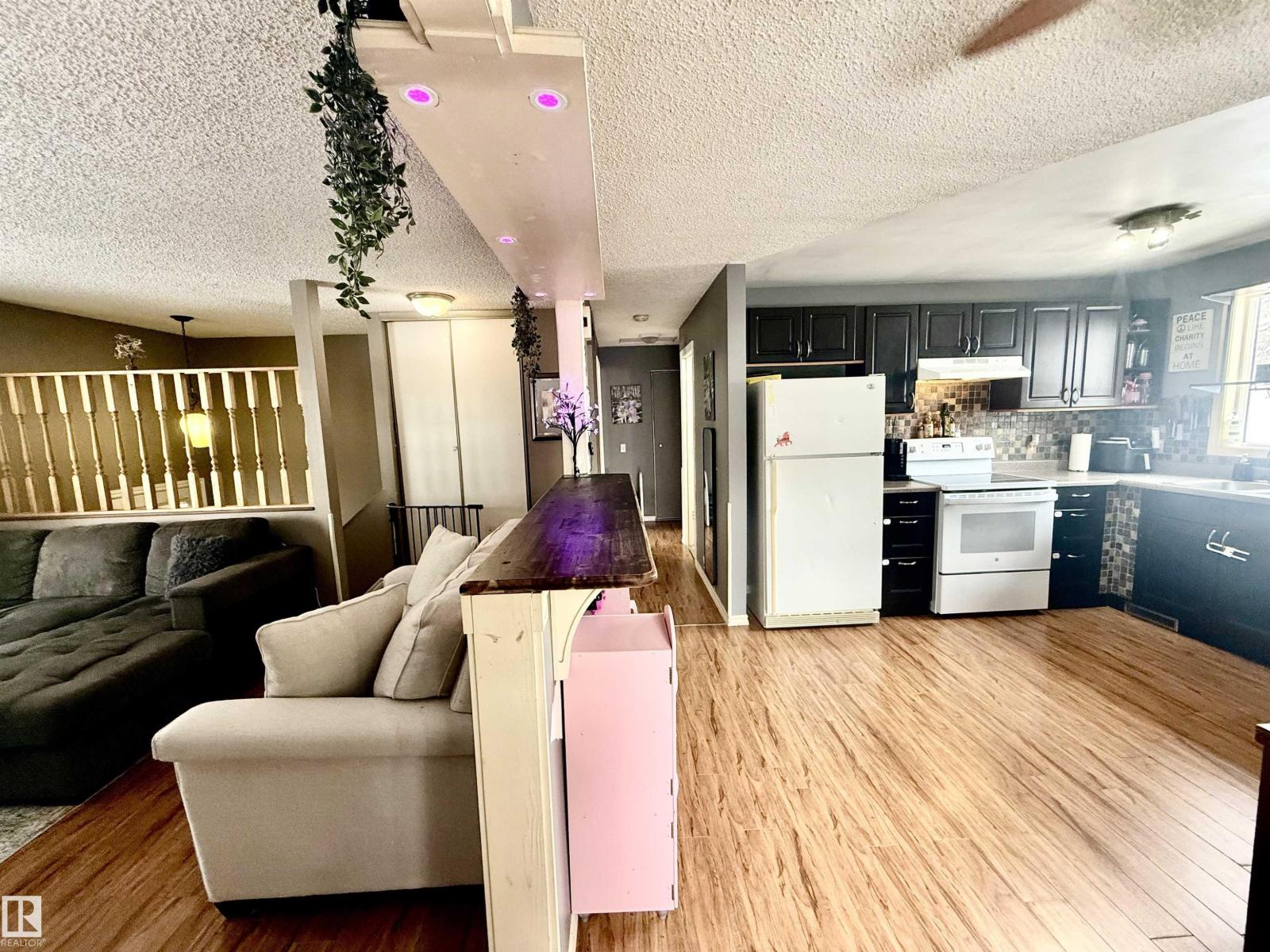 3520 17b Av Nw, Edmonton, Alberta  T6L 2P3 - Photo 14 - E4483231