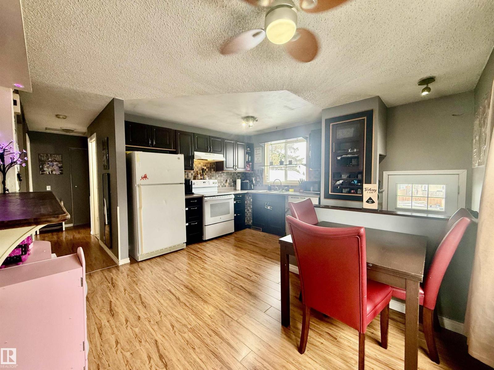 3520 17b Av Nw, Edmonton, Alberta  T6L 2P3 - Photo 7 - E4483231