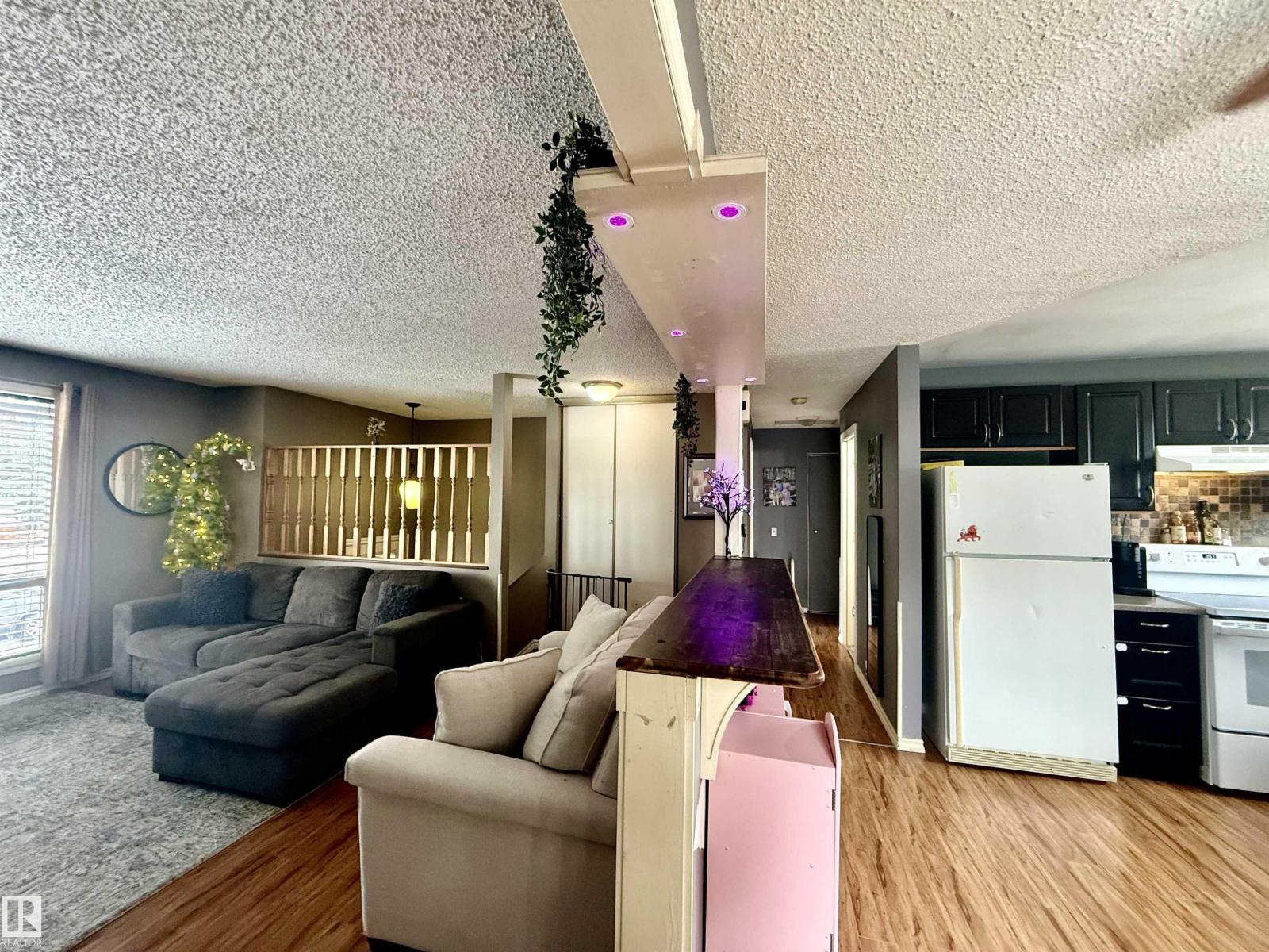 3520 17b Av Nw, Edmonton, Alberta  T6L 2P3 - Photo 8 - E4483231