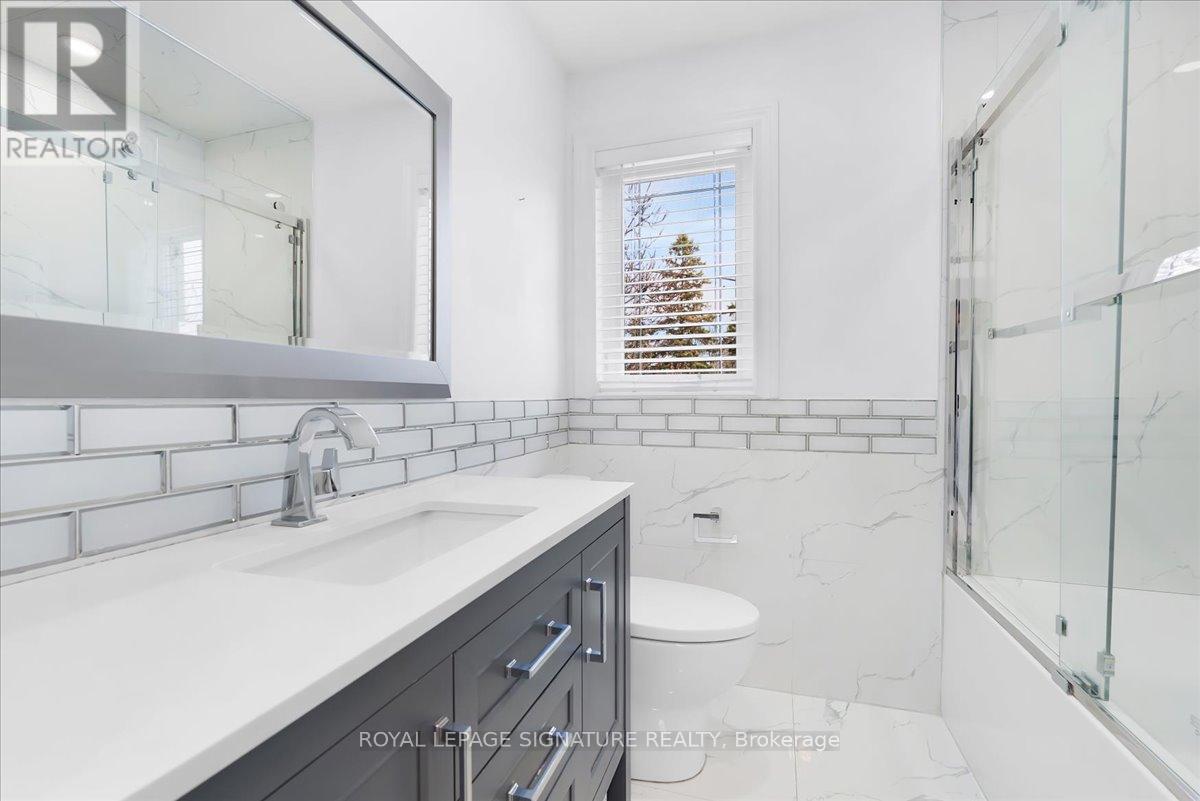 90a Bicknell Avenue, Toronto, Ontario  M6M 4G7 - Photo 17 - W13020838