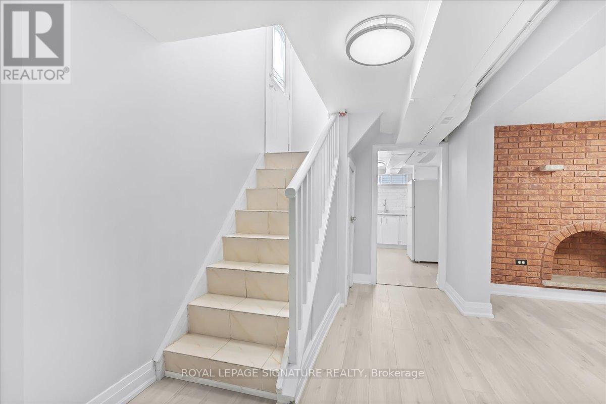 90a Bicknell Avenue, Toronto, Ontario  M6M 4G7 - Photo 18 - W13020838