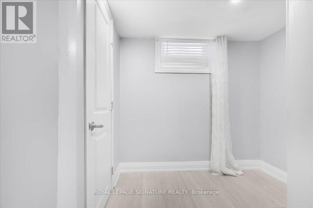 90a Bicknell Avenue, Toronto, Ontario  M6M 4G7 - Photo 23 - W13020838