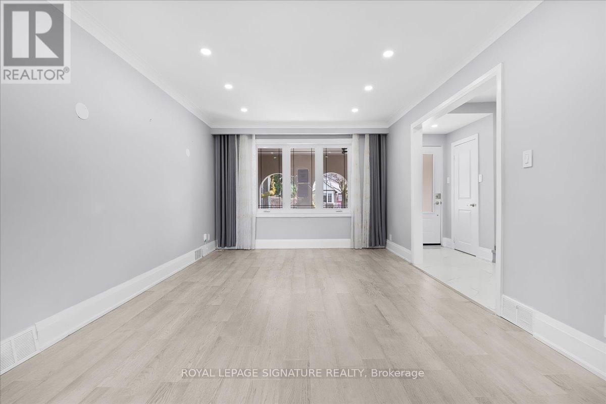 90a Bicknell Avenue, Toronto, Ontario  M6M 4G7 - Photo 4 - W13020838