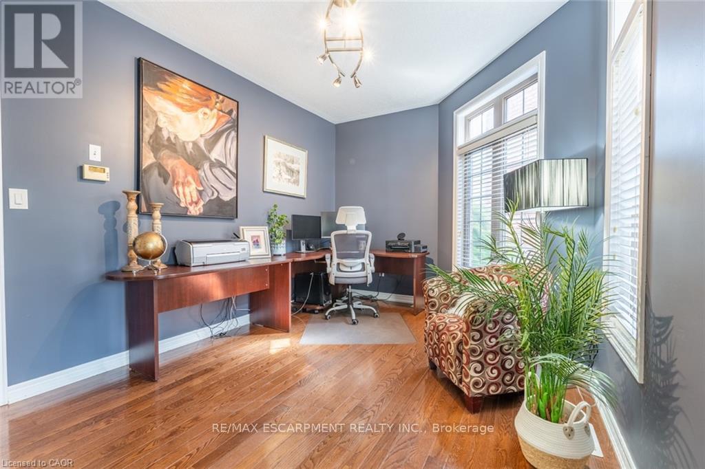 2338 Norland Drive, Burlington, Ontario  L7L 7E6 - Photo 13 - W13020902