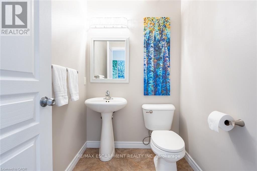 2338 Norland Drive, Burlington, Ontario  L7L 7E6 - Photo 15 - W13020902