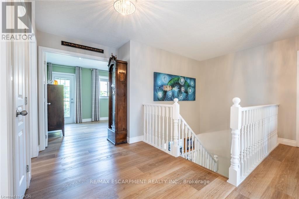 2338 Norland Drive, Burlington, Ontario  L7L 7E6 - Photo 16 - W13020902