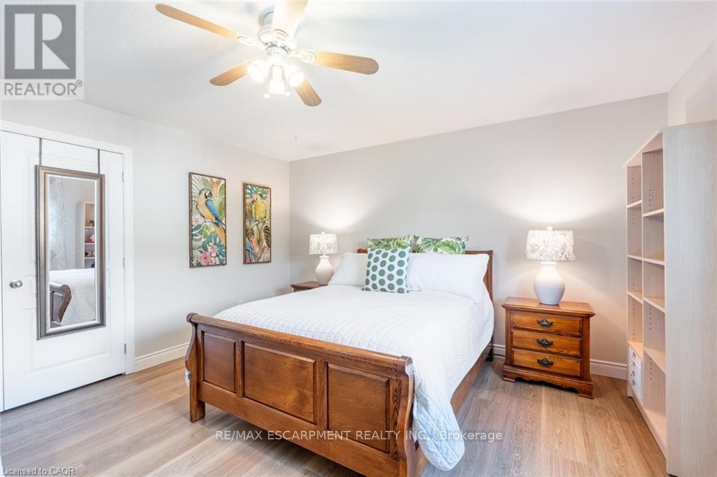 2338 Norland Drive, Burlington, Ontario  L7L 7E6 - Photo 24 - W13020902