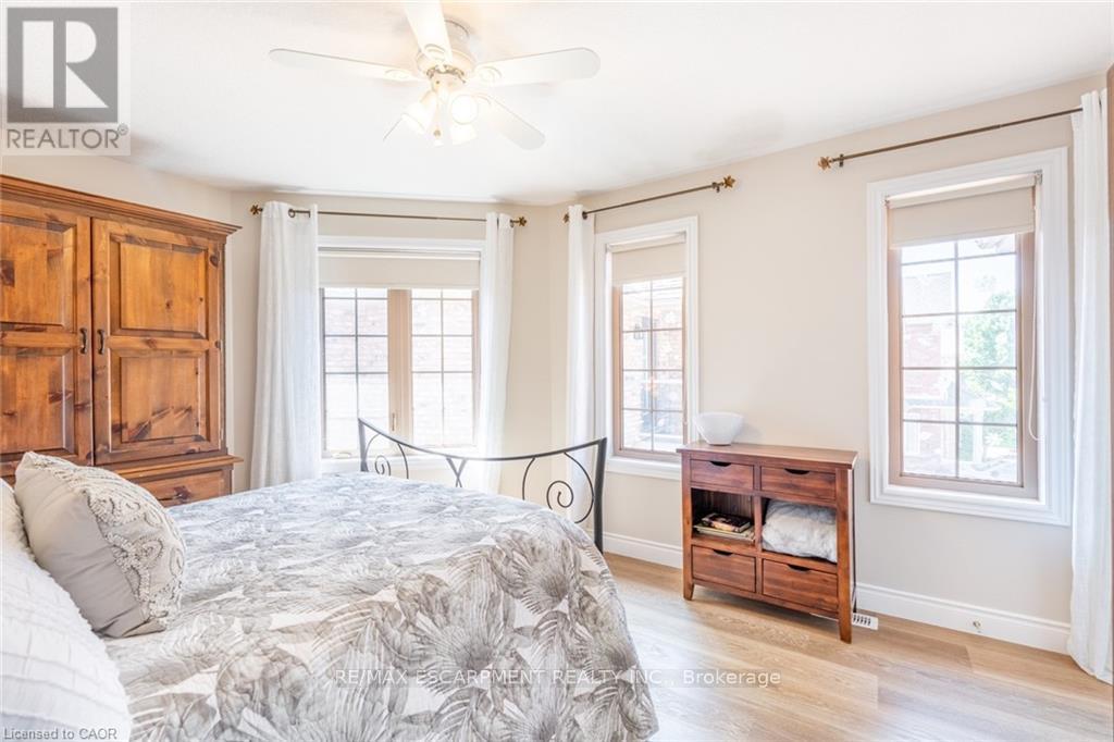 2338 Norland Drive, Burlington, Ontario  L7L 7E6 - Photo 28 - W13020902