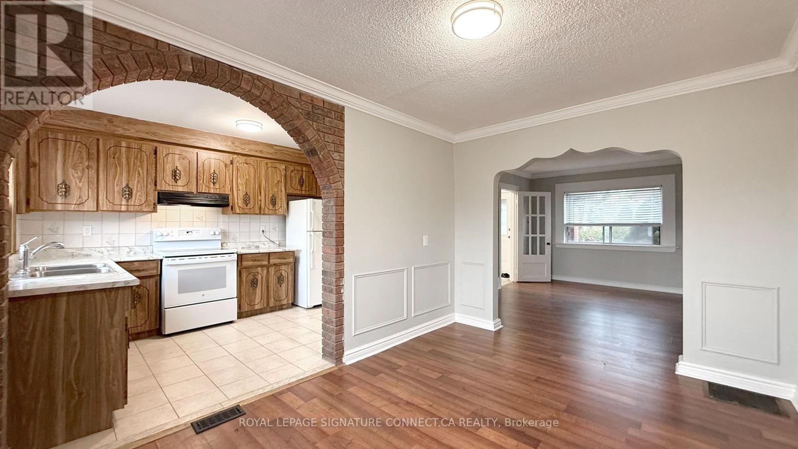 56 Snider Avenue, Toronto, Ontario  M6E 4R9 - Photo 9 - W13020918