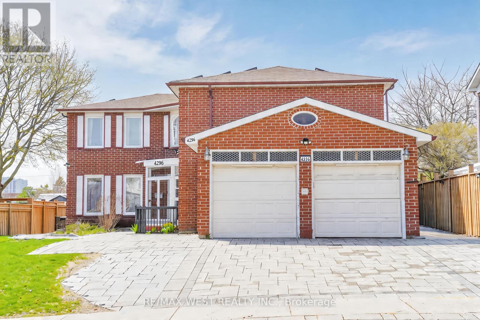 4296 Claypine Rise, Mississauga, Ontario  L4W 2G6 - Photo 2 - W13020932