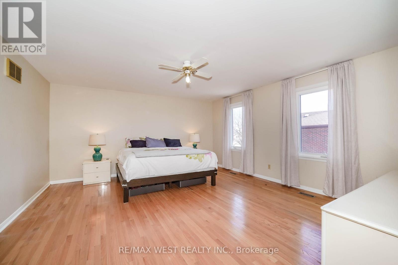 4296 Claypine Rise, Mississauga, Ontario  L4W 2G6 - Photo 9 - W13020932