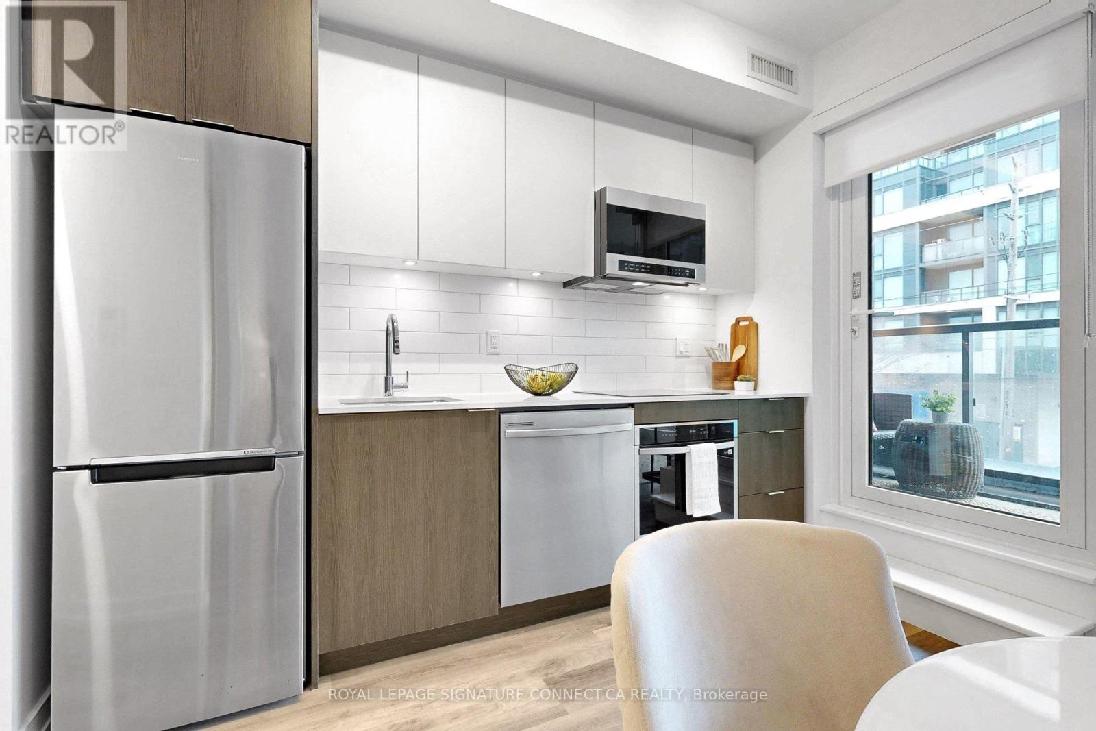 208 - 6 Chartwell Road, Toronto, Ontario  M8Z 0H2 - Photo 7 - W13020974