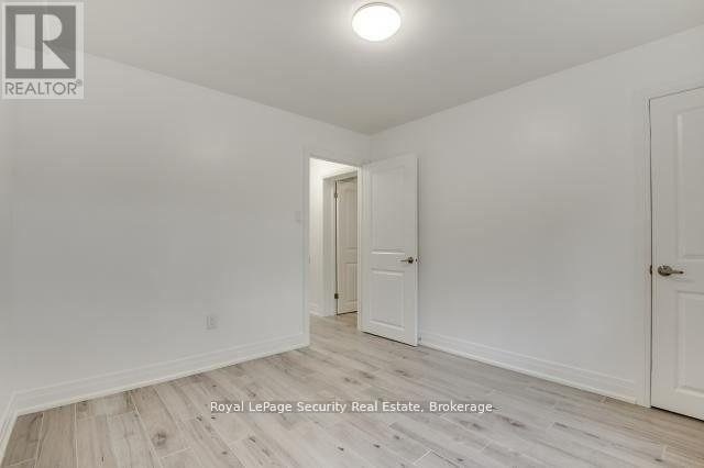 Lower - 148 Portland Street, Toronto, Ontario  M8Y 1B2 - Photo 3 - W13021024