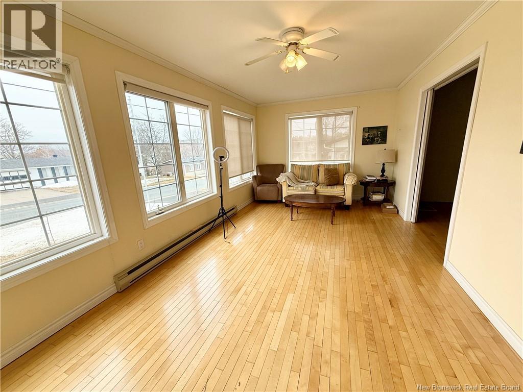 570 Stout, Bathurst, New Brunswick  E2A 2P3 - Photo 11 - NB137567