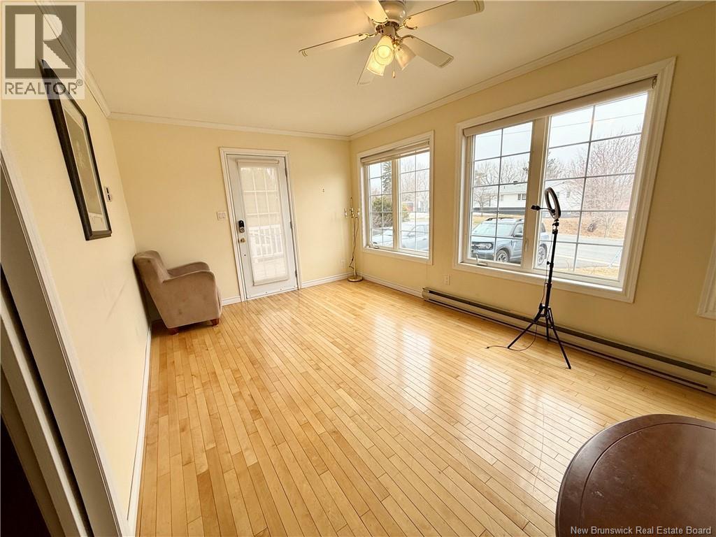 570 Stout, Bathurst, New Brunswick  E2A 2P3 - Photo 12 - NB137567