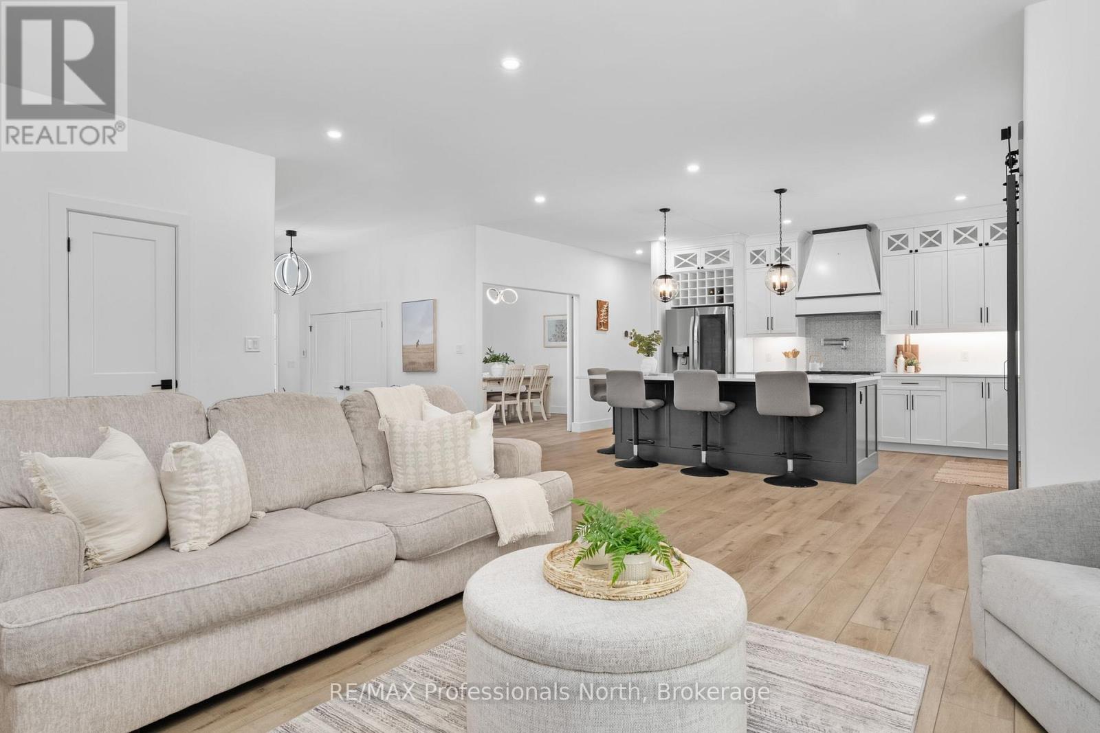 1034 Xavier Street, Gravenhurst, Ontario  P0E 1G0 - Photo 19 - X12951778