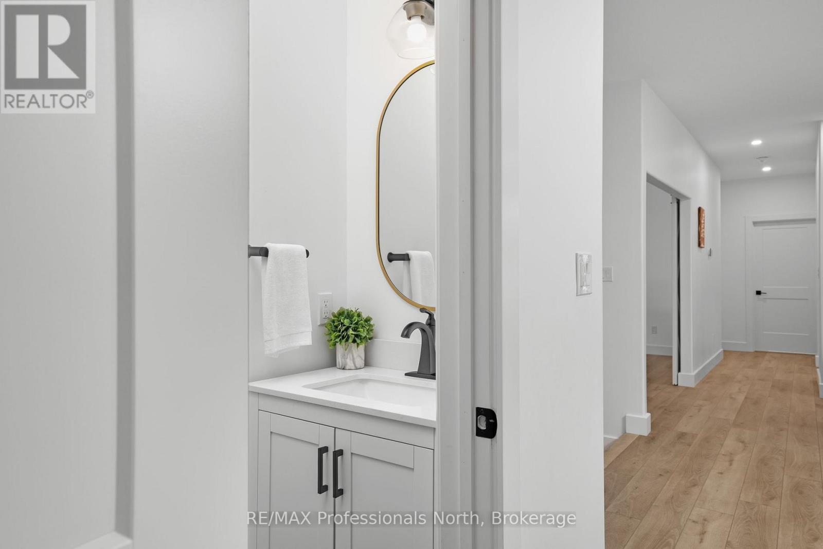 1034 Xavier Street, Gravenhurst, Ontario  P0E 1G0 - Photo 24 - X12951778