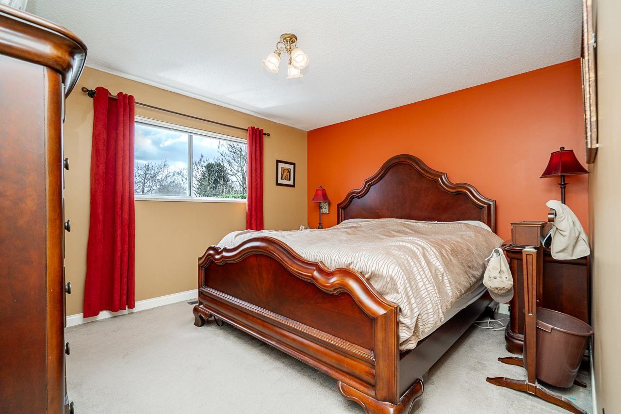 18320 59a Avenue, Surrey, British Columbia  V3S 5Y1 - Photo 15 - R3113132