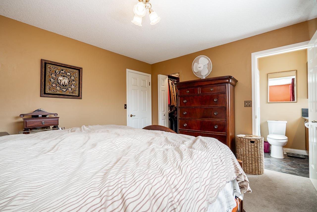 18320 59a Avenue, Surrey, British Columbia  V3S 5Y1 - Photo 16 - R3113132