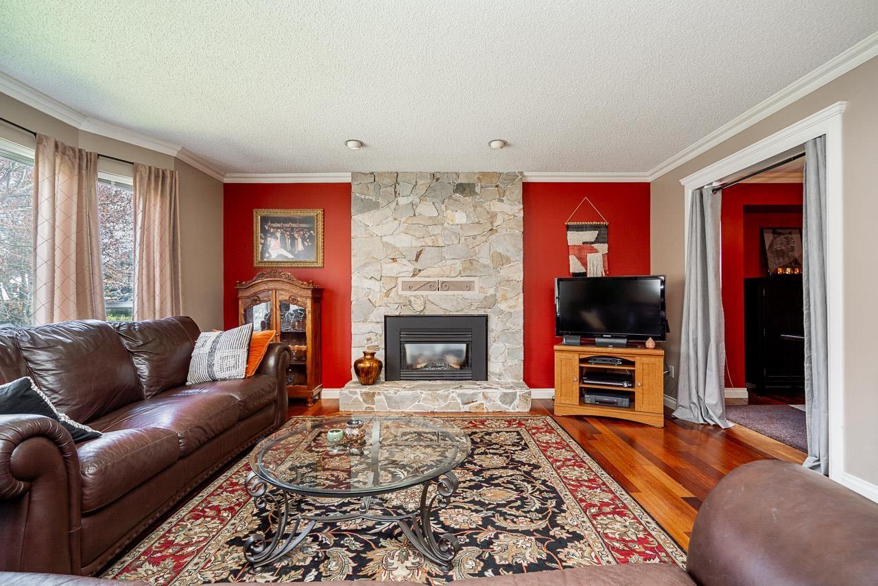 18320 59a Avenue, Surrey, British Columbia  V3S 5Y1 - Photo 5 - R3113132