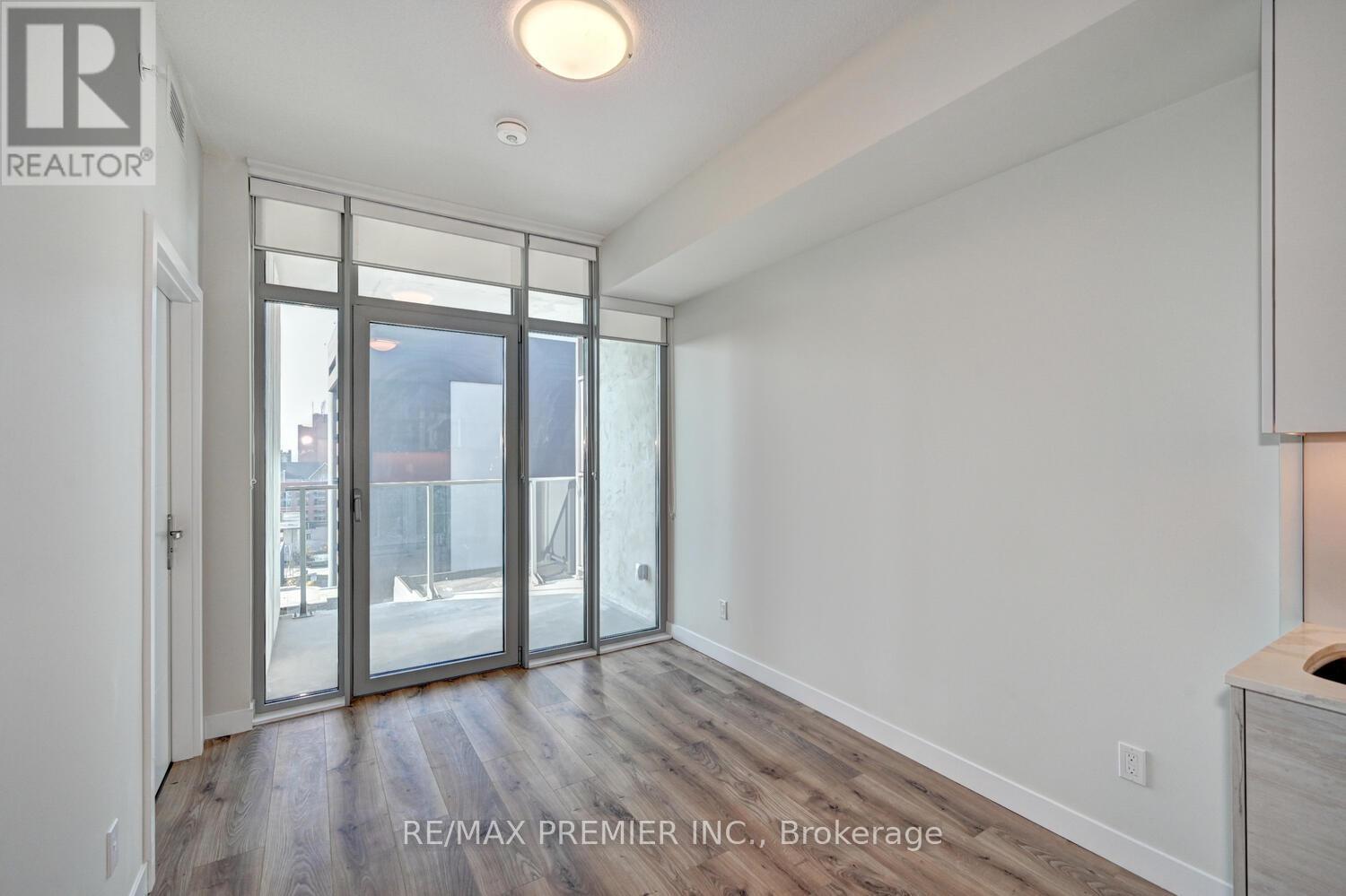 813 - 60 Frederick Street, Kitchener, Ontario  N2H 0C7 - Photo 7 - X13020962