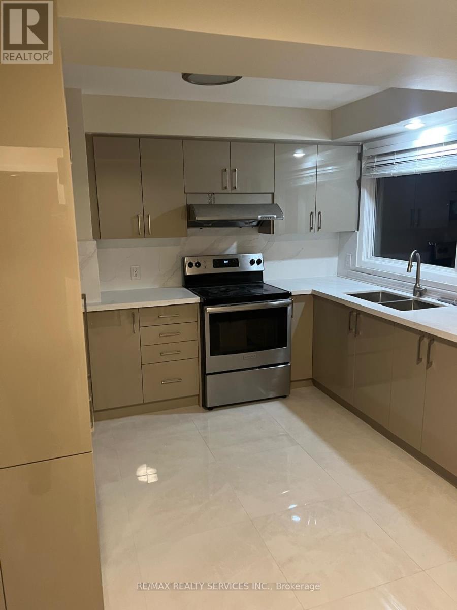 115 Uplands Drive, Kitchener, Ontario  N2M 4X3 - Photo 10 - X13020982