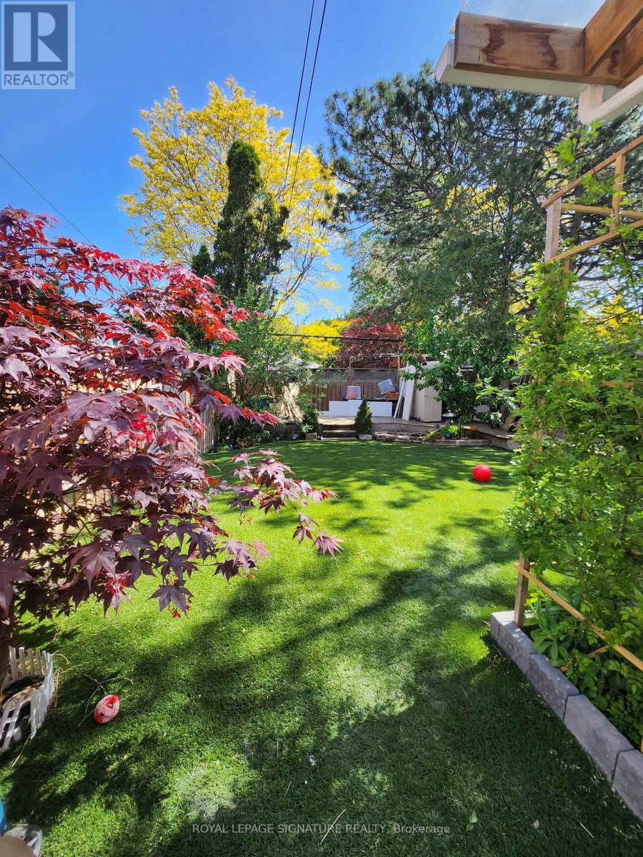 270 ROYWOOD DRIVE, Toronto, Ontario