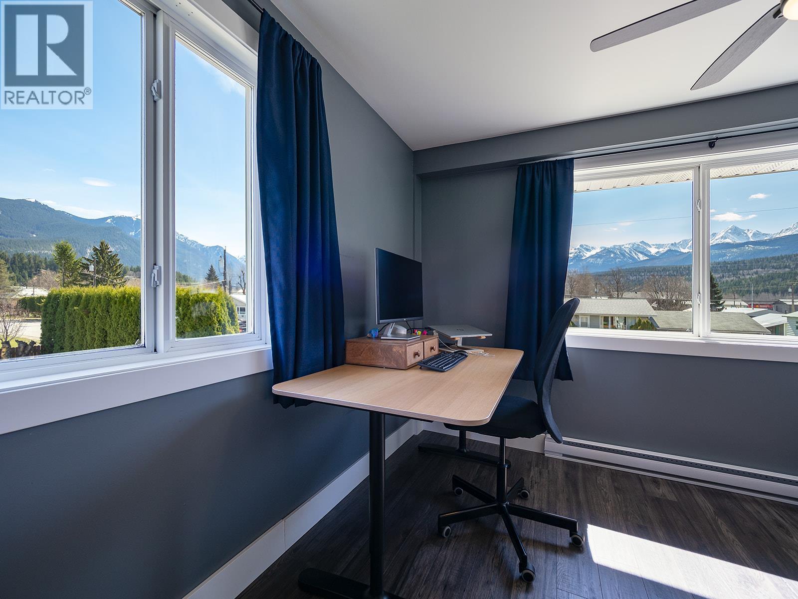 805 13th Street, Golden, British Columbia  V0A 1H0 - Photo 14 - 10384109