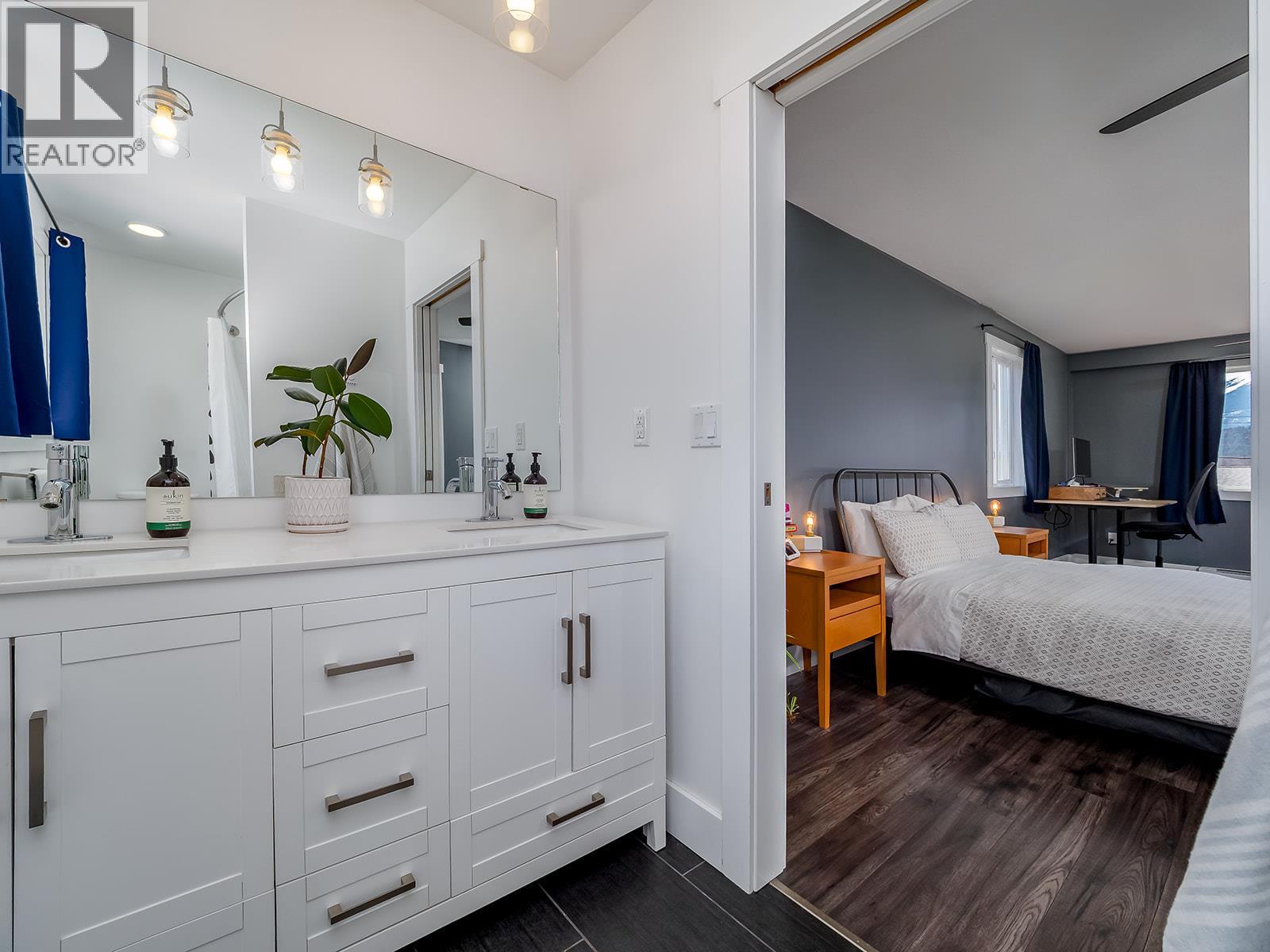 805 13th Street, Golden, British Columbia  V0A 1H0 - Photo 16 - 10384109