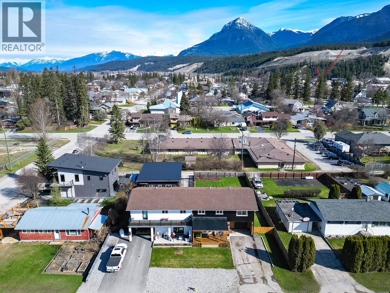 805 13th Street, Golden, British Columbia  V0A 1H0 - Photo 31 - 10384109