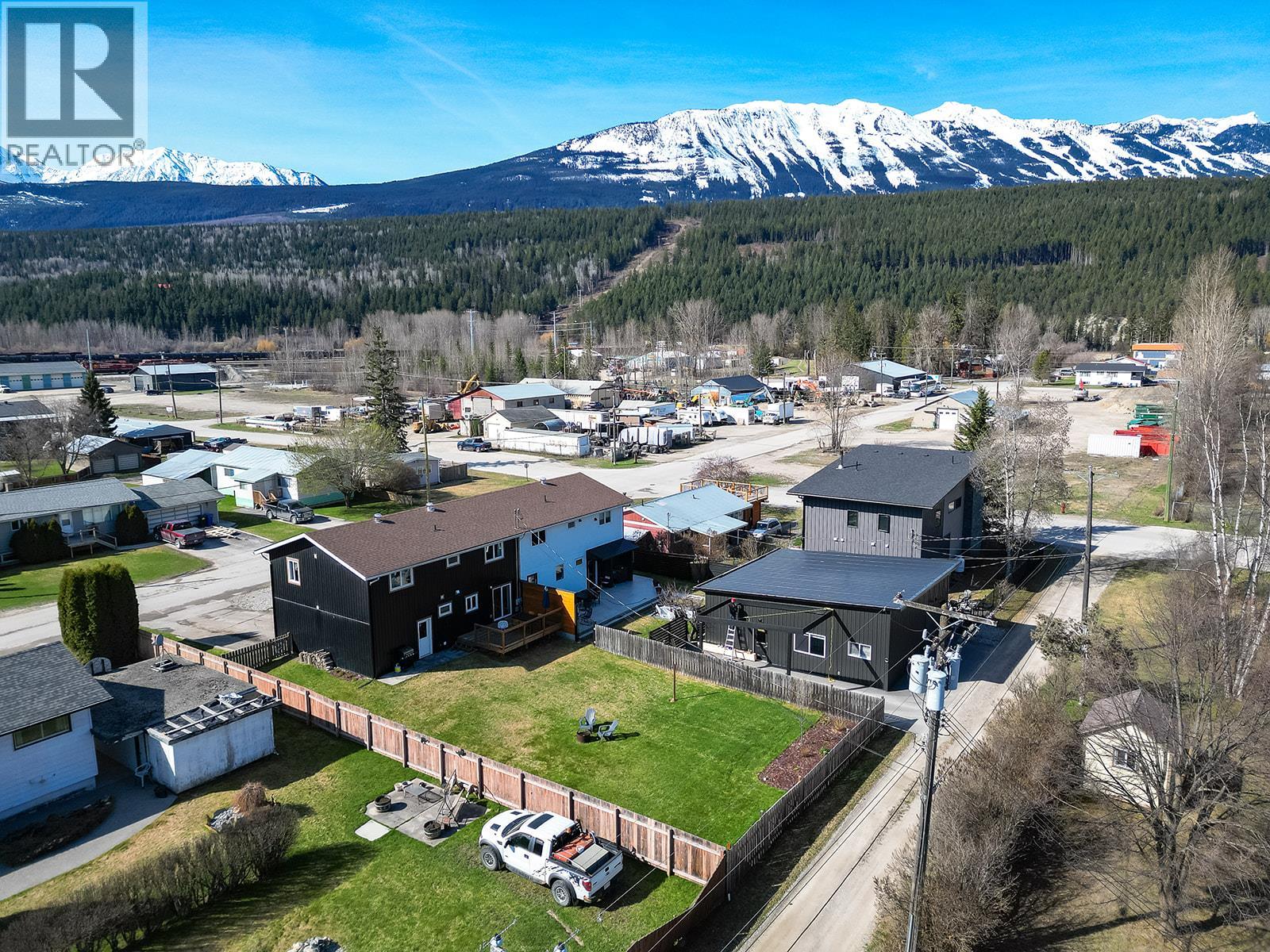 805 13th Street, Golden, British Columbia  V0A 1H0 - Photo 32 - 10384109