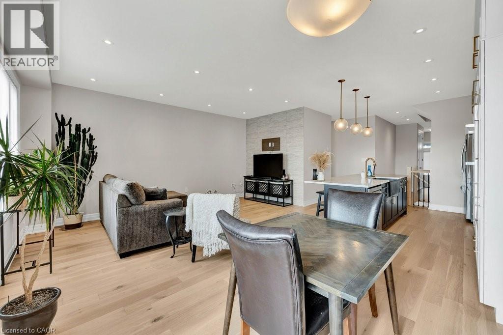 124 Forestwalk Street, Kitchener, Ontario  N2R 0S9 - Photo 12 - 40821417