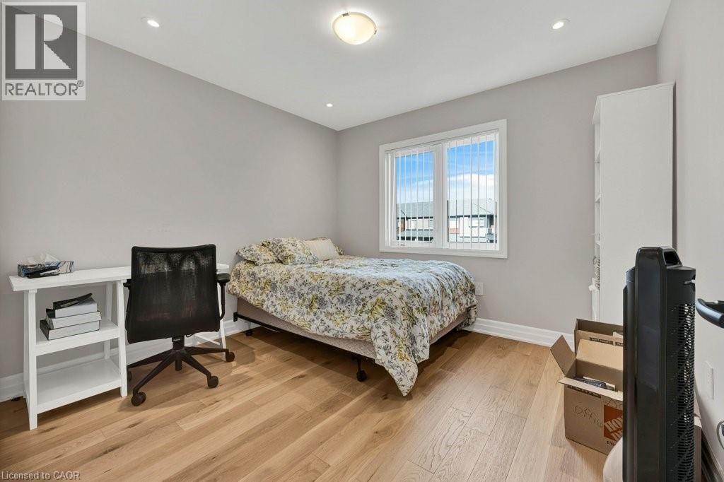 124 Forestwalk Street, Kitchener, Ontario  N2R 0S9 - Photo 15 - 40821417